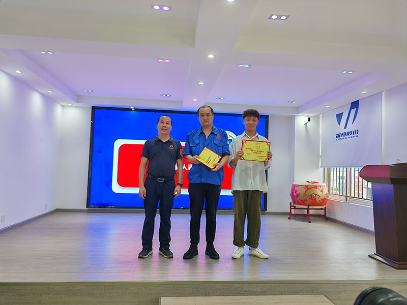 优秀新人颁奖 (3)